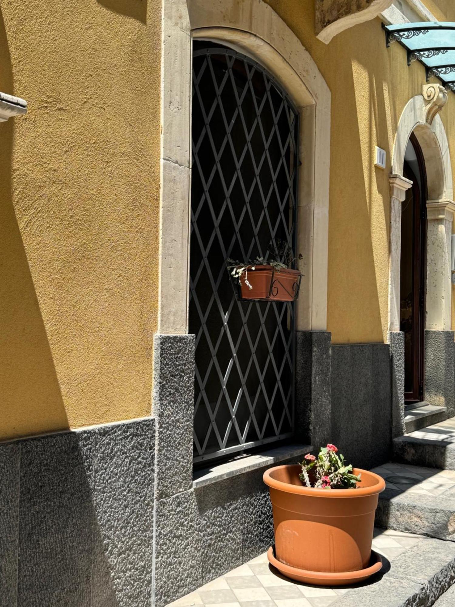 Appartement Dimora Delle Sciare - Centro Storico à Catane Extérieur photo